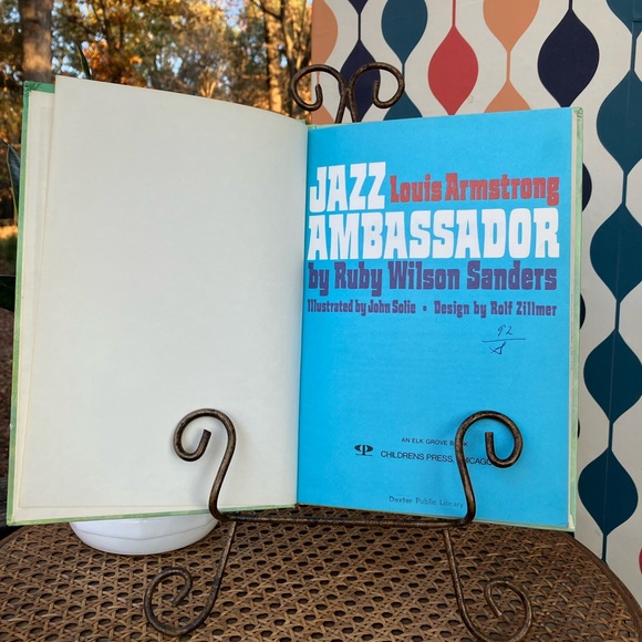 Jazz Ambassador Louis Armstrong by Ruby Wilson Sanders 1973 Hardback USA Printed - Picture 4 of 13
